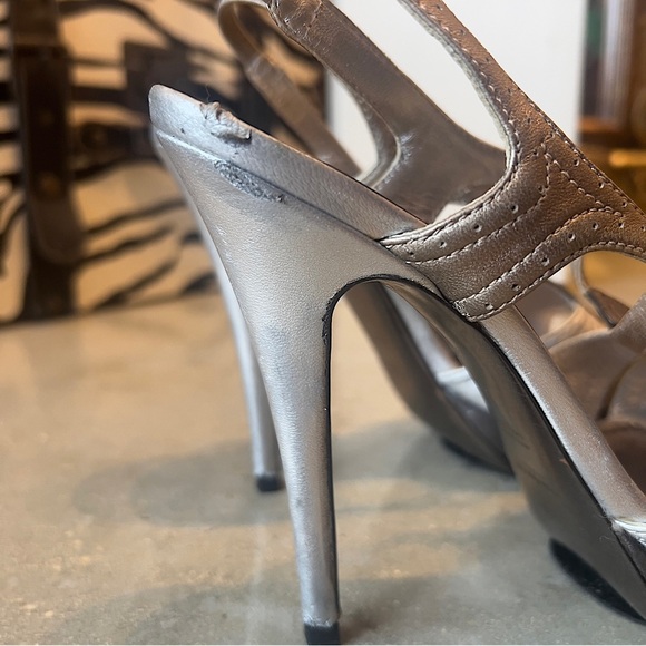 Yves Saint Laurent metallic slingback open toe platform heels. Size 36.5 - Picture 6 of 12